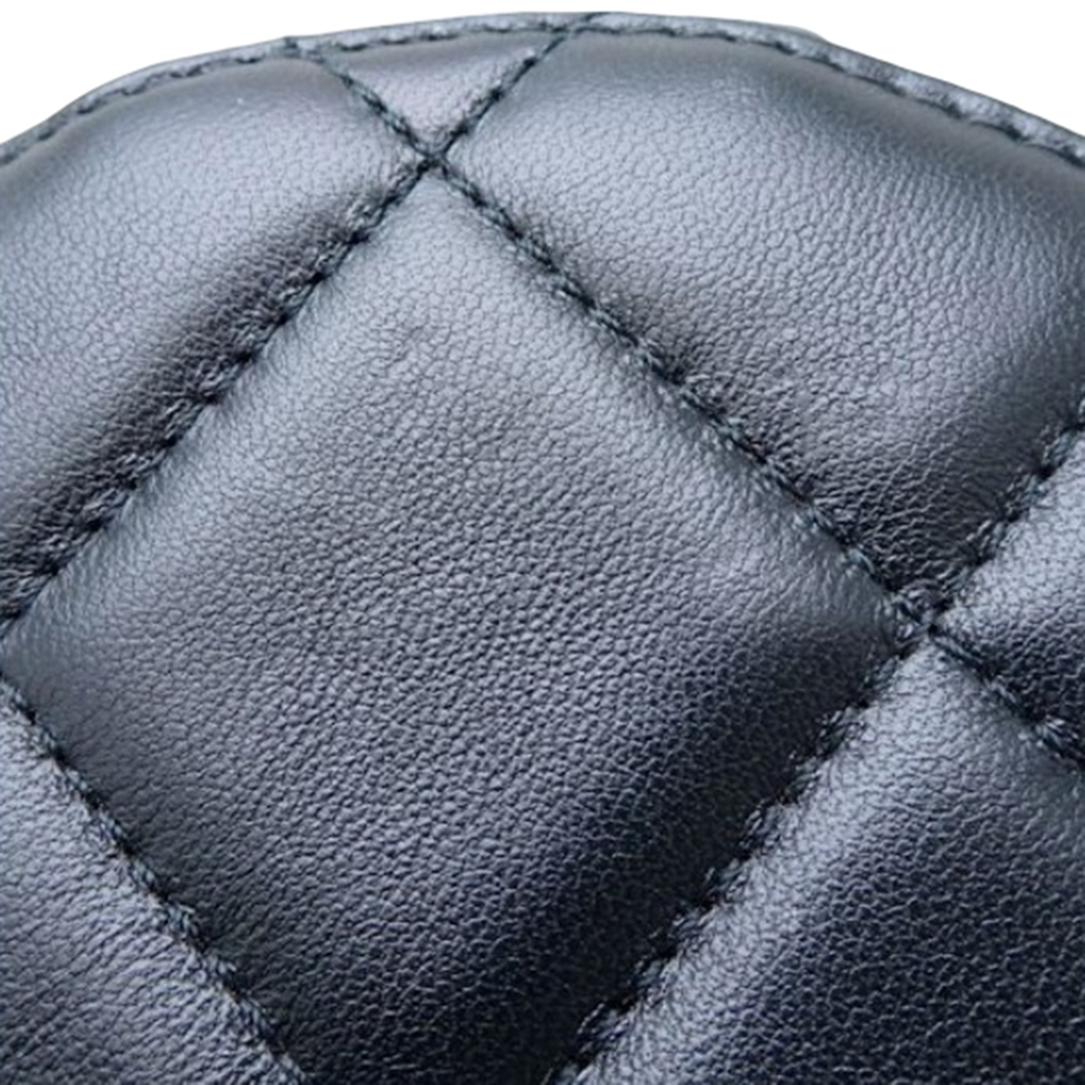 Pre-Loved Chanel Small Quilted Lambskin Side Note Vanity Case - Picture 8 of 12